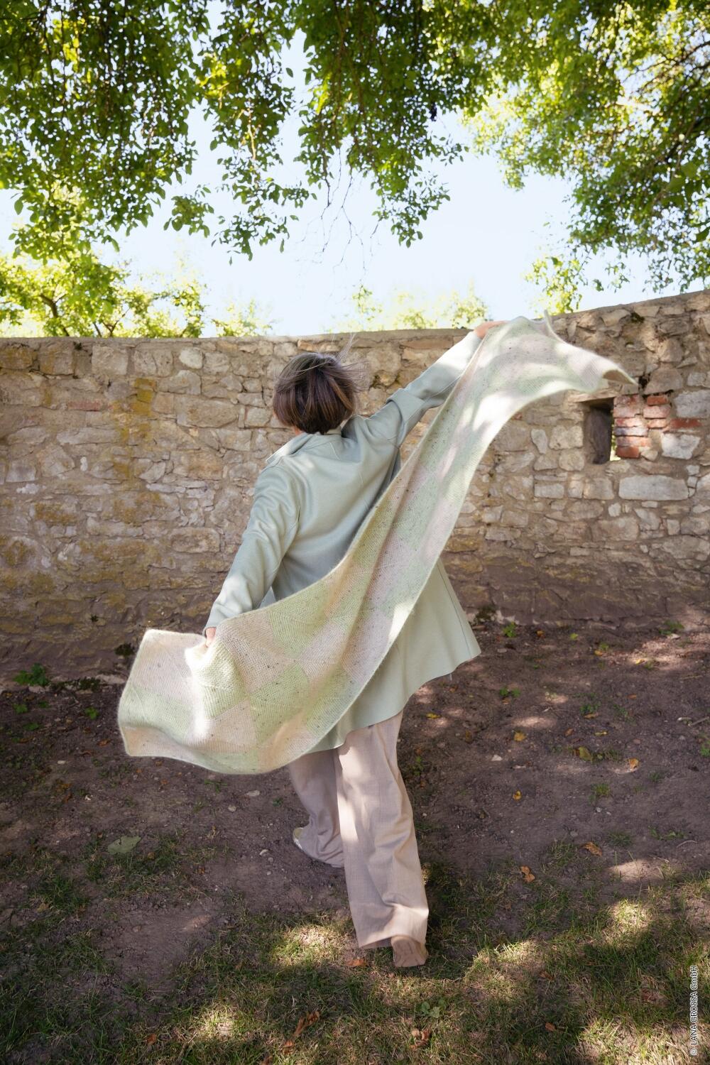 Lana Grossa Beloved Knits - Einzelanleitung Cara Stola / Poncho Modellbeispiel Stola