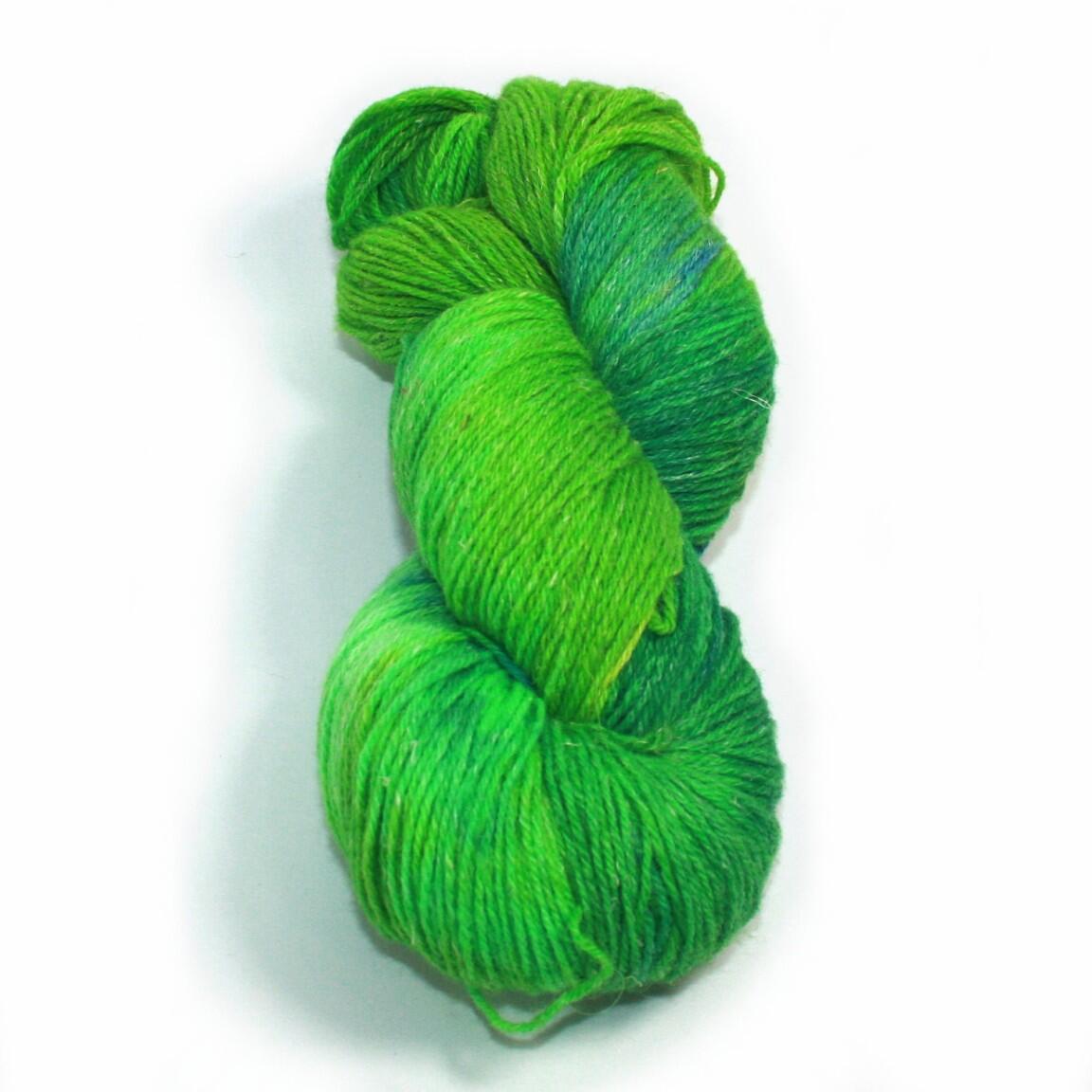 Lieblingsschaf - MerinoAlpaka handgefärbt 100g Farbe: Sommergrün