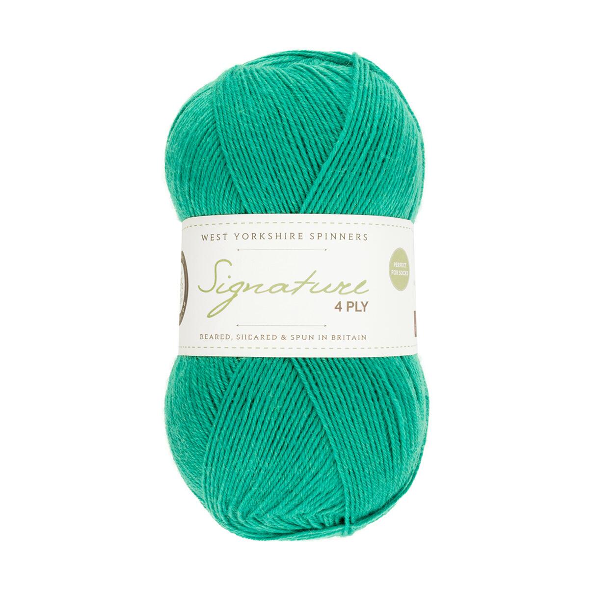 West Yorkshire Spinners Signature 4ply Unis 100g Farbe: 333 Blue Raspberry