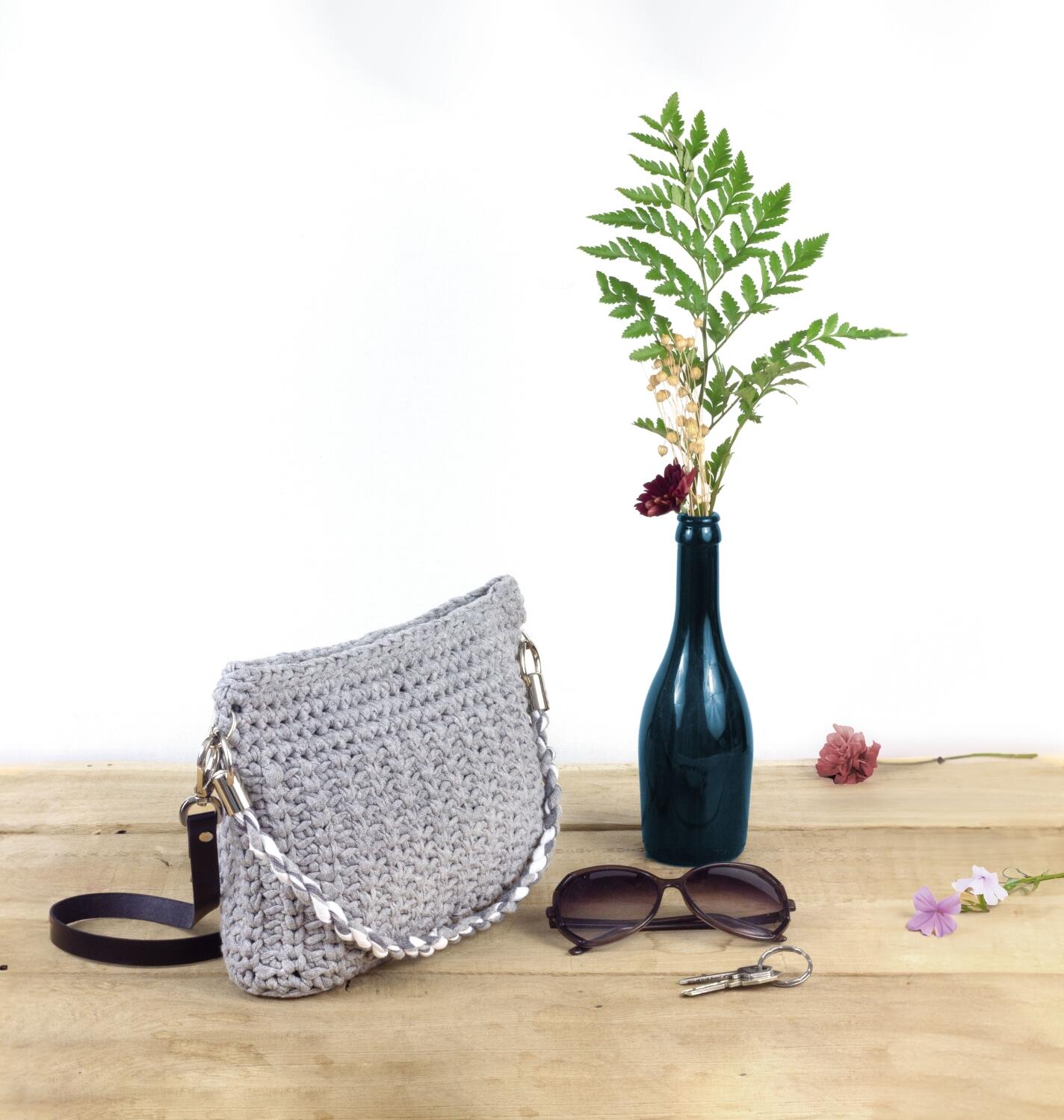 DMC Eco Vita Anleitungsheft Tape Yarn - Taschen häkeln Modellbeispiel