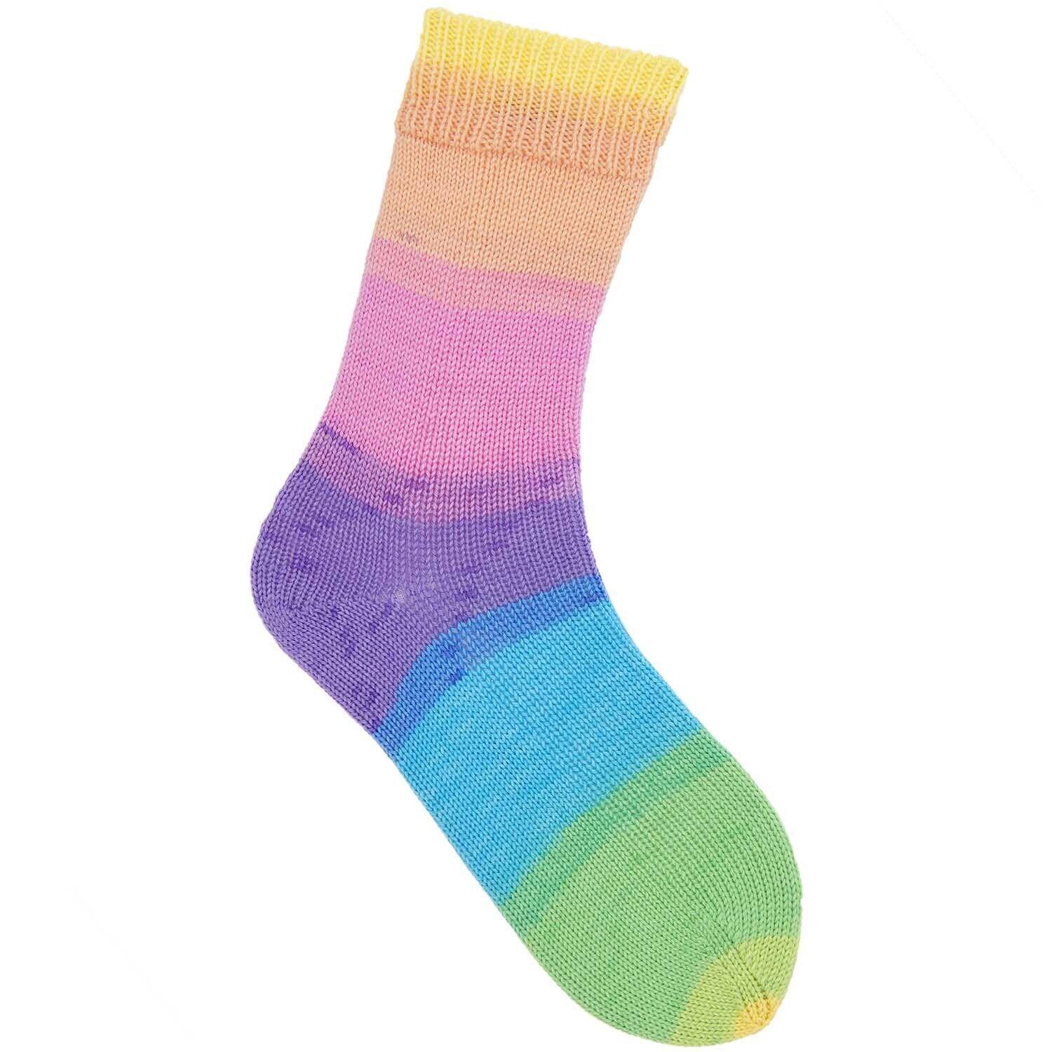 Rico Superba Cashmeri Luxury Socks 100g Farbe 027 Rainbow Modellbeispiel