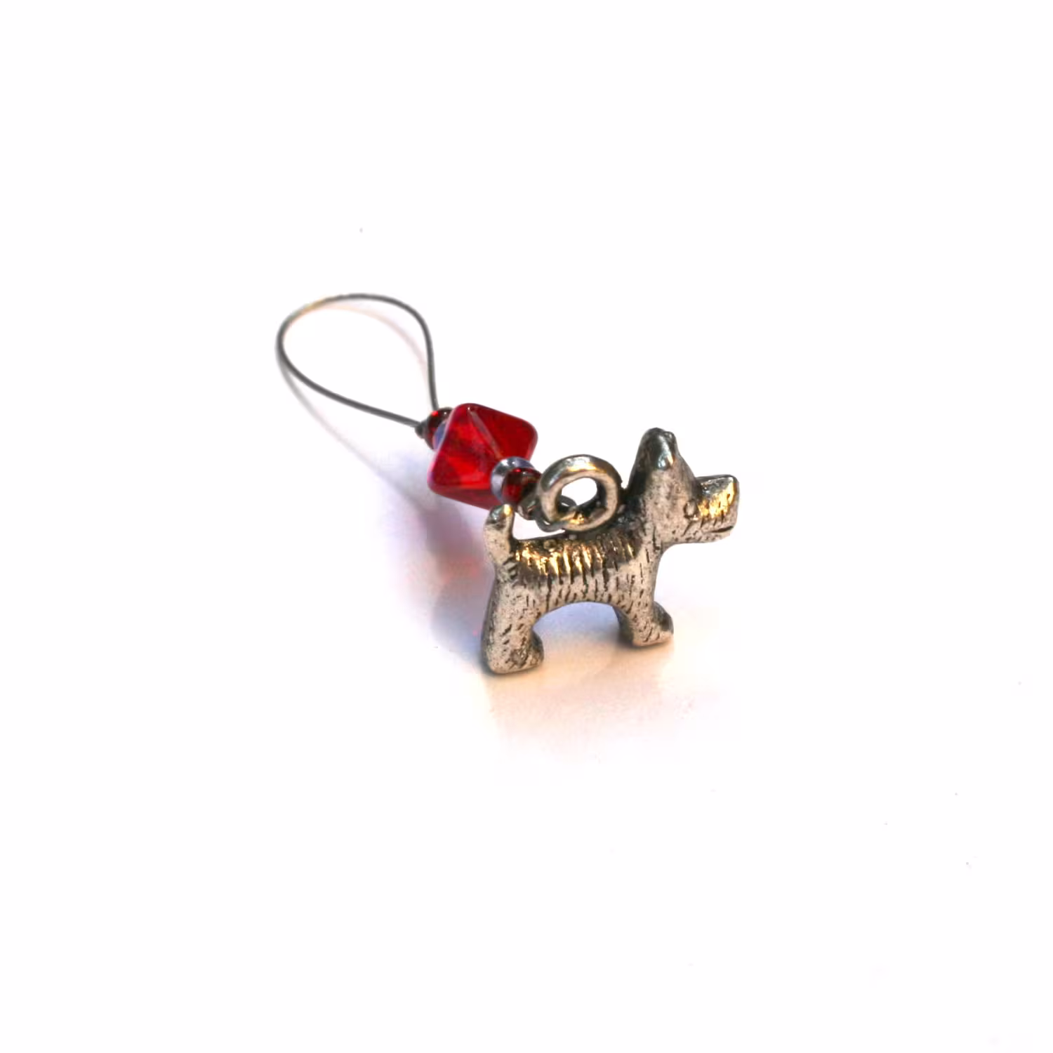 Handgefertigte Maschenmarkierer Terrier rot