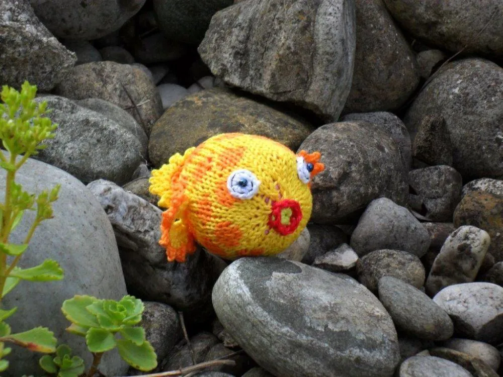 Strickanleitung Lavendelfische für witzige Duftkissen Musterbeispiel