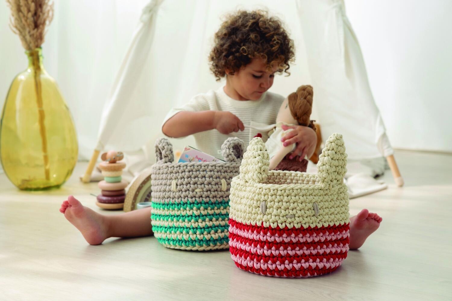 DMC Eco Vita 12 Buch - Kinderzimmer-Accessoires Modellbeispiel  Spielzeugkörbe