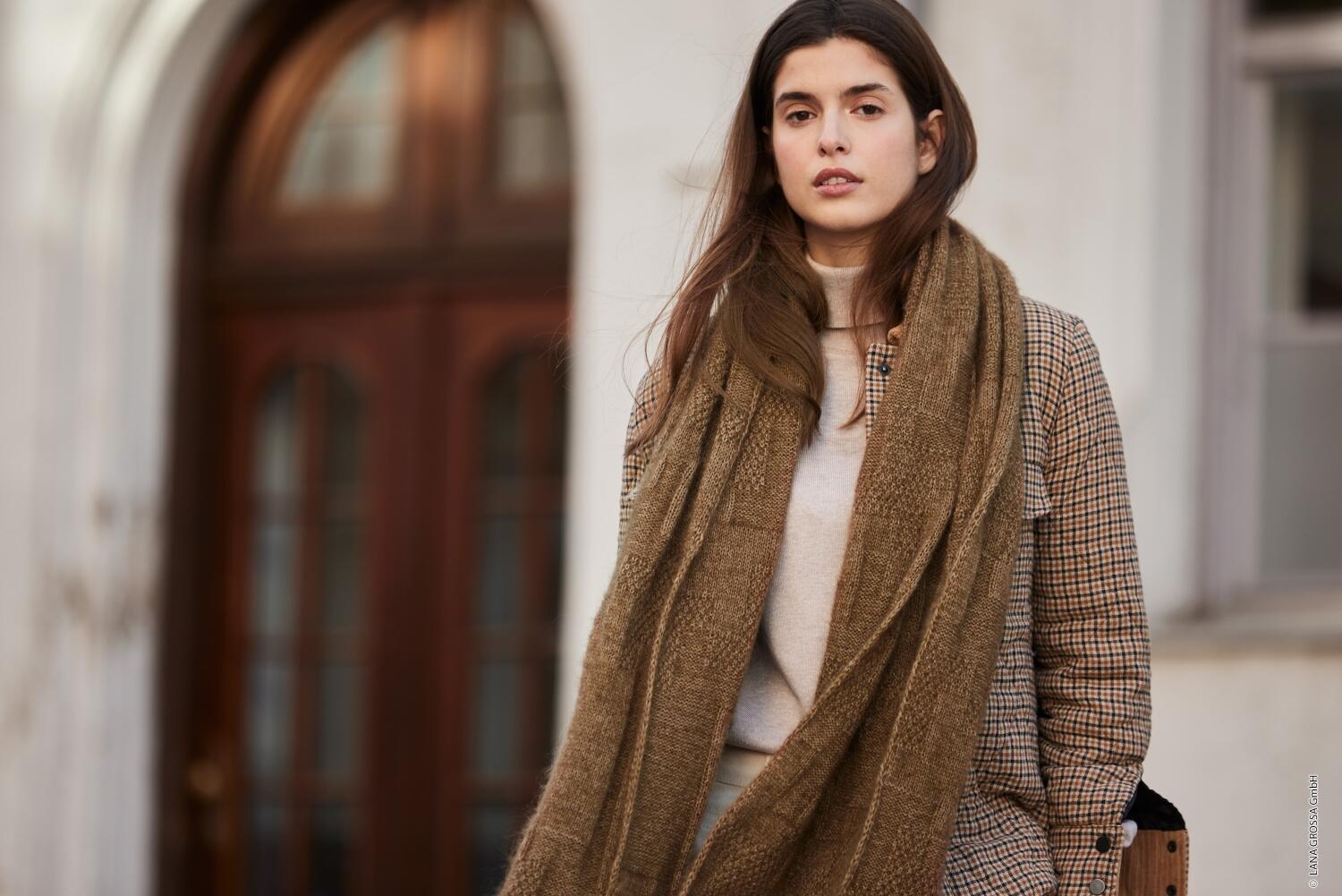 Lana Grossa Tücher und Co. Nummer 06 Schal mit Strukturmuster Cool Wool Lace und Silkhair