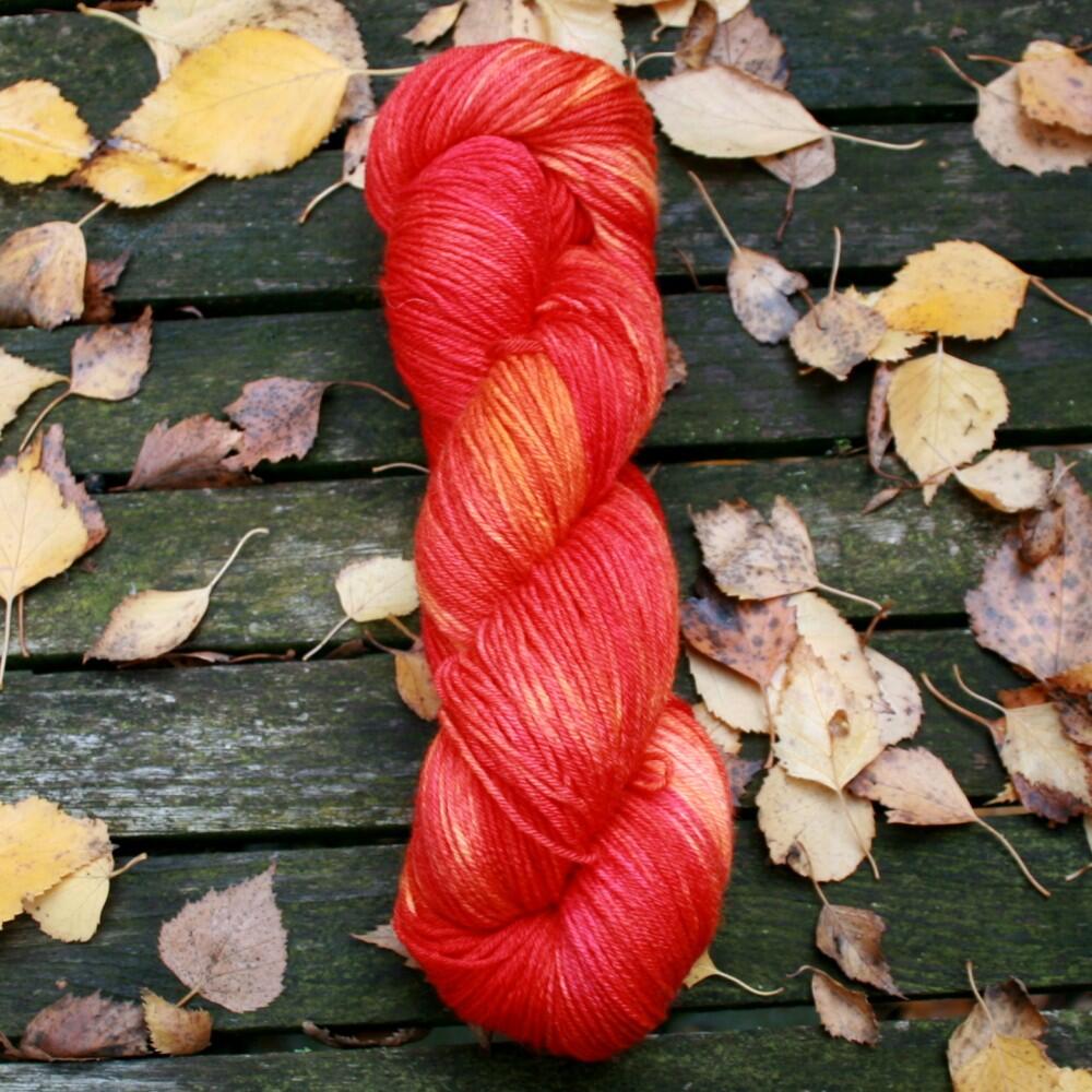 Fluse und Fussel Öko-Socke handgefärbt - Herbstgefühle Farbe: Herbstlaub