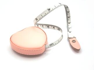 Rosa Rollmaßband Herz 150cm