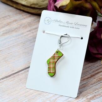 Handgefertigter Maschenmarkierer aus Holz - Strumpf