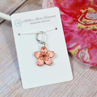 Handgefertigter Maschenmarkierer aus Holz - Kirschbüte