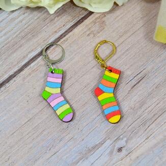 Handgefertigter Maschenmarkierer aus Holz - Ringelsocke