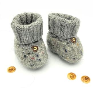 Warme, gefilzte Babyschuhe für Neugeborene Alpin