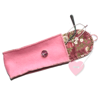 Schönes Etui aus rosafarbenem Wollfilz mit Blümchenfutter - für Brille, Stifte oder Stricknadeln