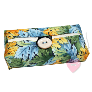 Florales Tatüta mit bunten Blättern mit Perlmuttknopf