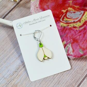 Handgefertigter Maschenmarkierer aus Holz - Schneeglöckchen