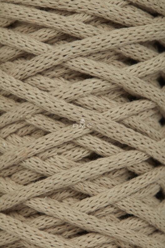 DMC Nova Vita - Makrameegarn aus recycelter Baumwolle Farbe: 03