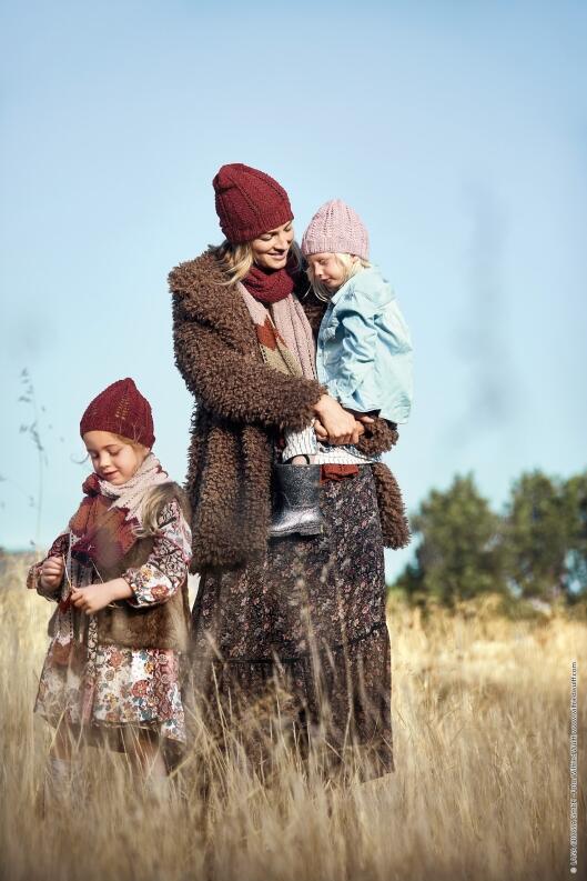 Lana Grossa Heft Accessoires Nr. 19 Modellbeispiel Mützen und Schal aus Marys Tweed