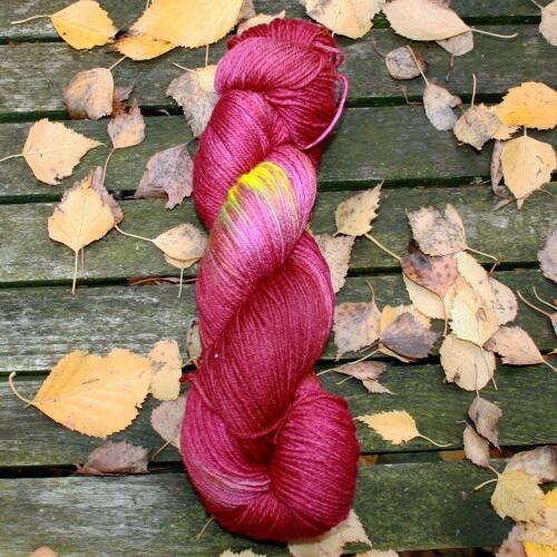 Fluse und Fussel Öko-Socke handgefärbt - Herbstgefühle Farbe: Wilder Wein