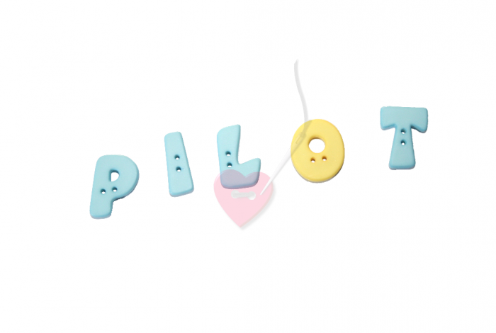 Buchstabenhits für Kids 18mm - 2-Loch Knopf   "P " Beispielbild   "Pilot  "