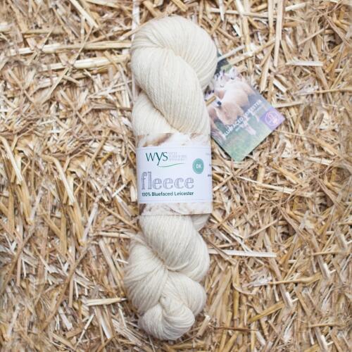 West Yorkshire Spinners  "Fleece " - Natural Collection Bluefaced Leicester Farbe: Ecru