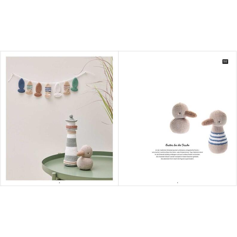 Rico Design Ricorumi Maritim Modellbeispiel Wimpelkette und sitzende Möwen