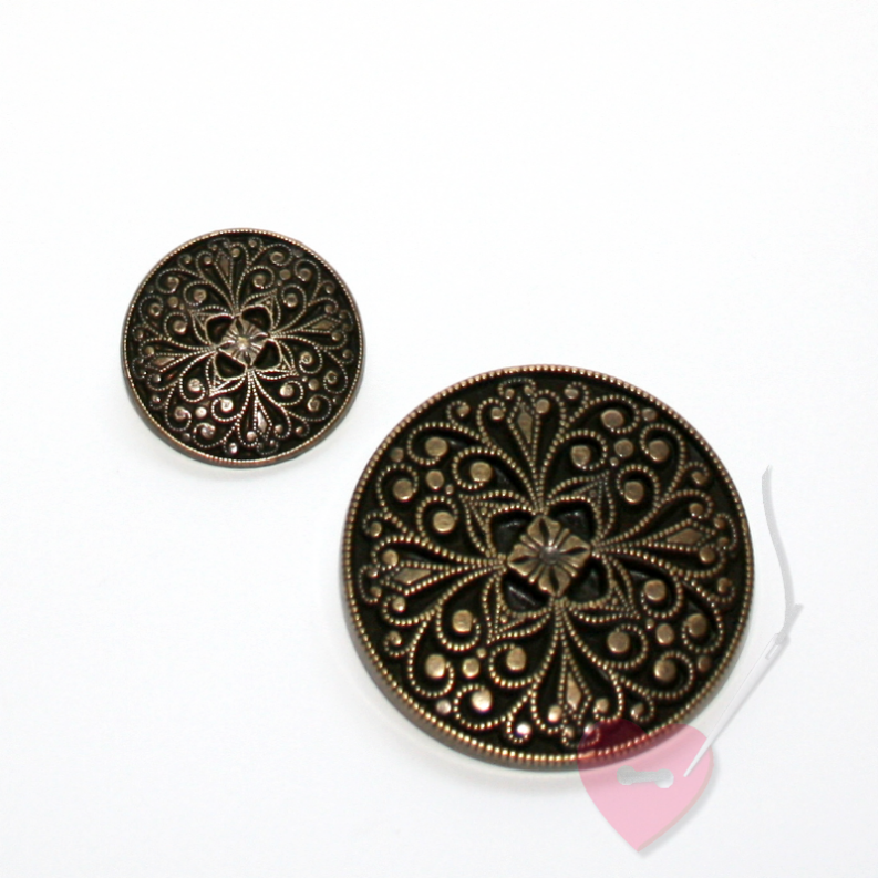 Bonfanti- Knopf mit kunstvollem Ornament - schöner Knopf mit Öse