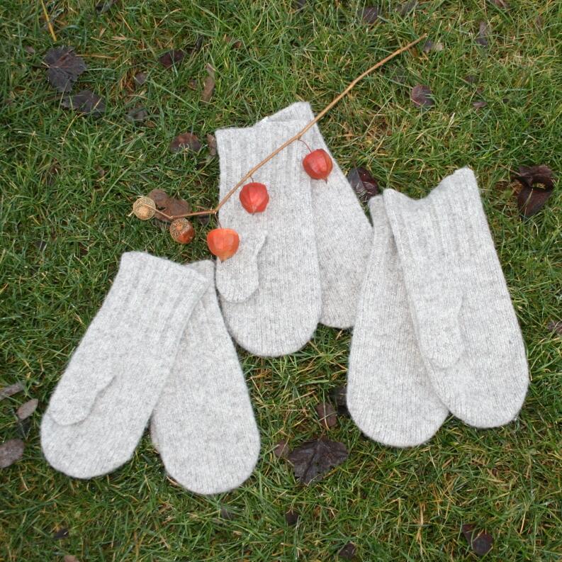 Gefilzte Handschuhe aus regionaler Wolle