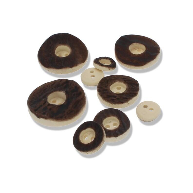 Kunststoffknopf in klassischer Hornoptik