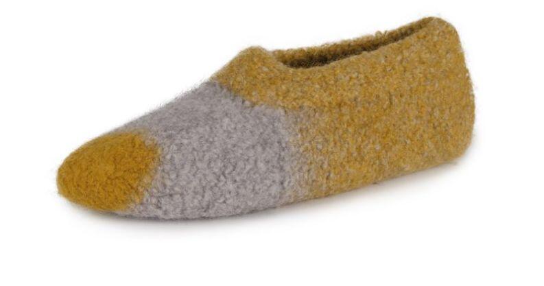 Laines du Nord Slippers Melange 200g Modellbeispiel Farbverlauf Farbe 103