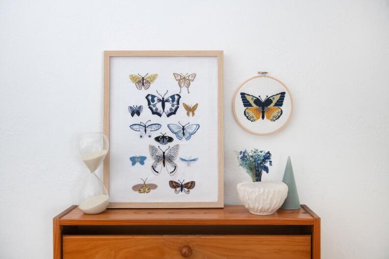 DMC Stickbuch - Botanische Schatztruhe Modellbeispiel Schmetterlinge