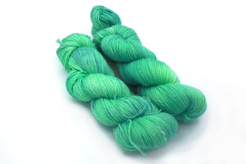 FuF Handdyed-Edition - Forest handgefärbt 100g Farbe: Lichtgrün