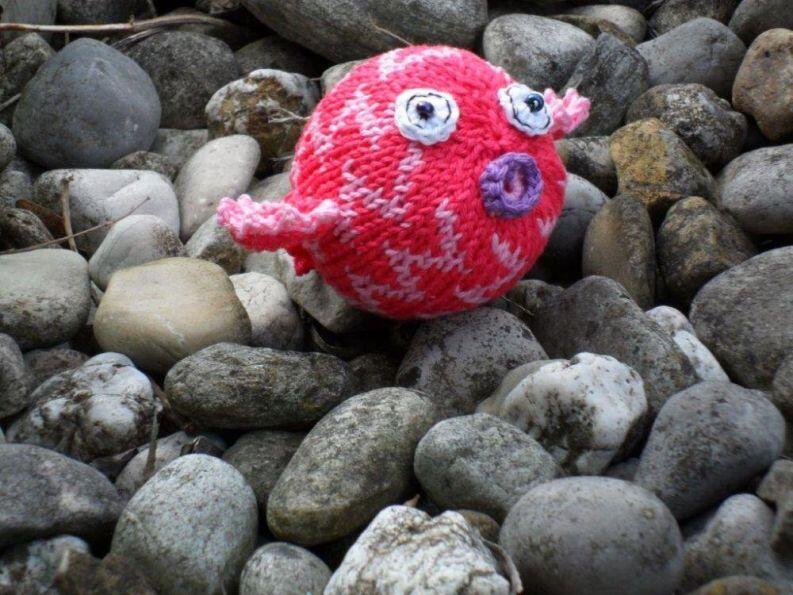 Strickanleitung  Lavendelfische  für witzige Duftkissen Musterbeispiel